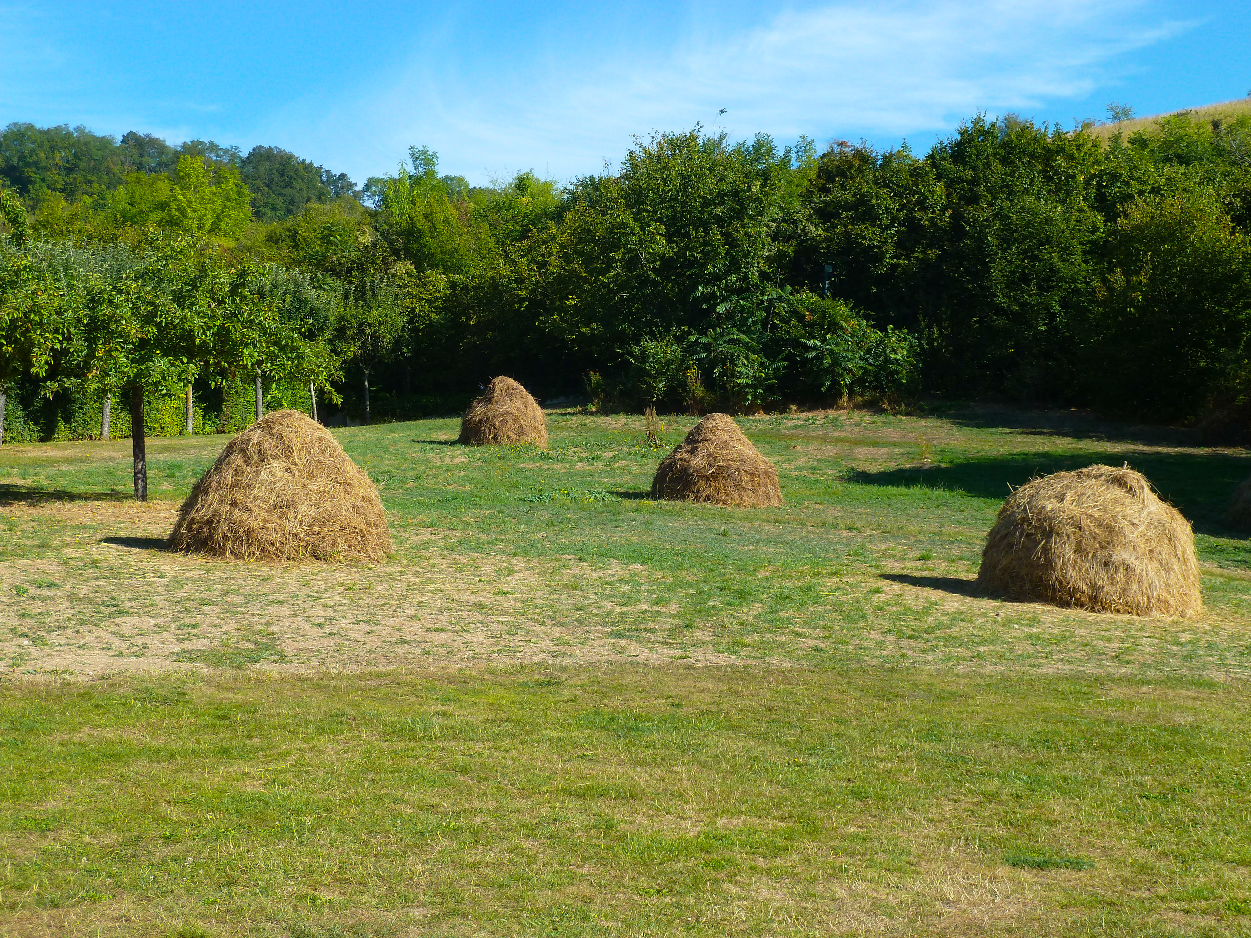 Alt="photo of haystacks in Monet village of Giverny FRance French Travek Guide Books"
