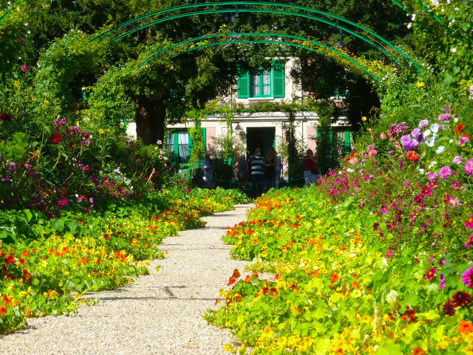 alt="monet house and garden at giverny france french travel guide books"