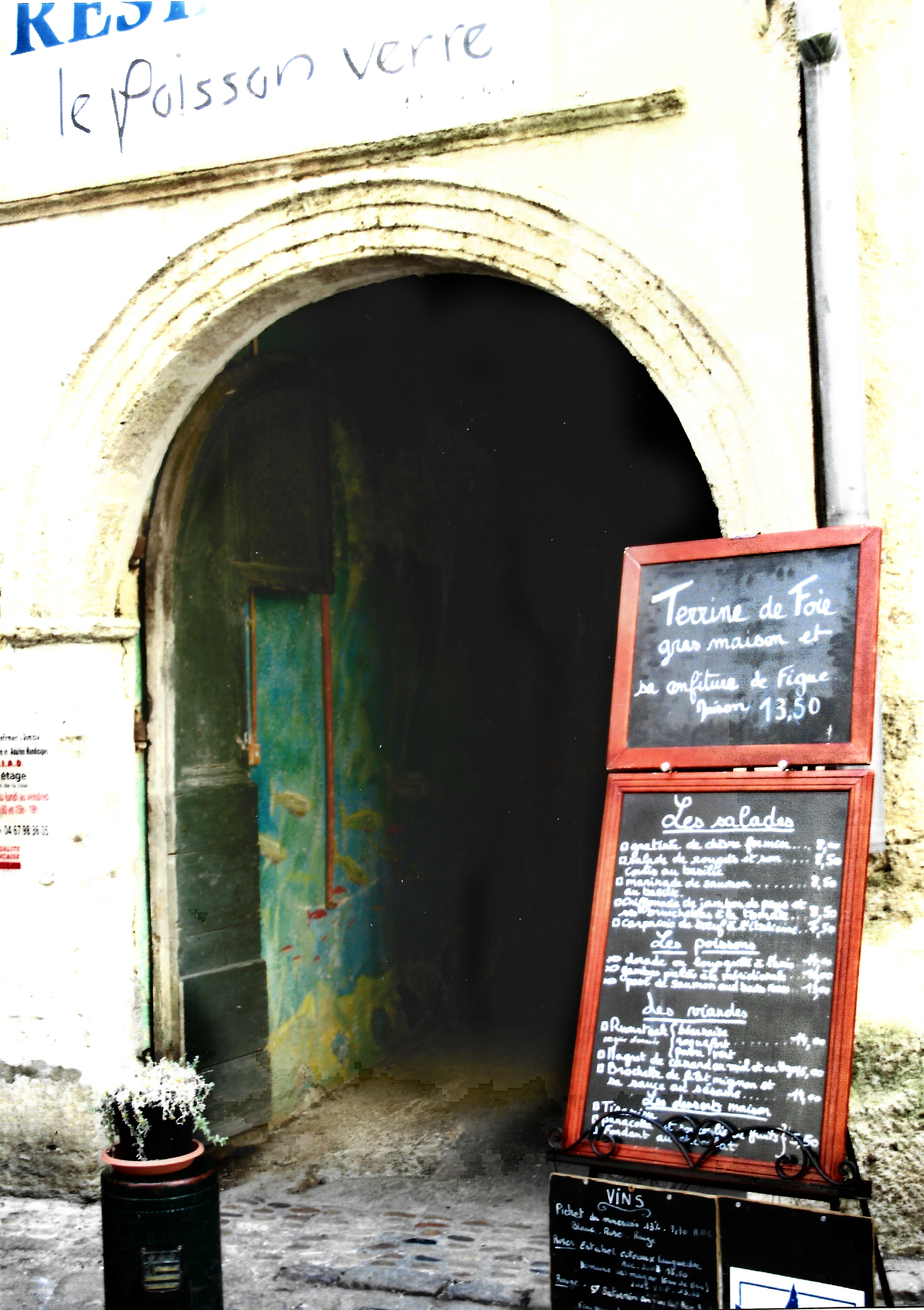 Alt="Photo of restaurant in Pezanas France"