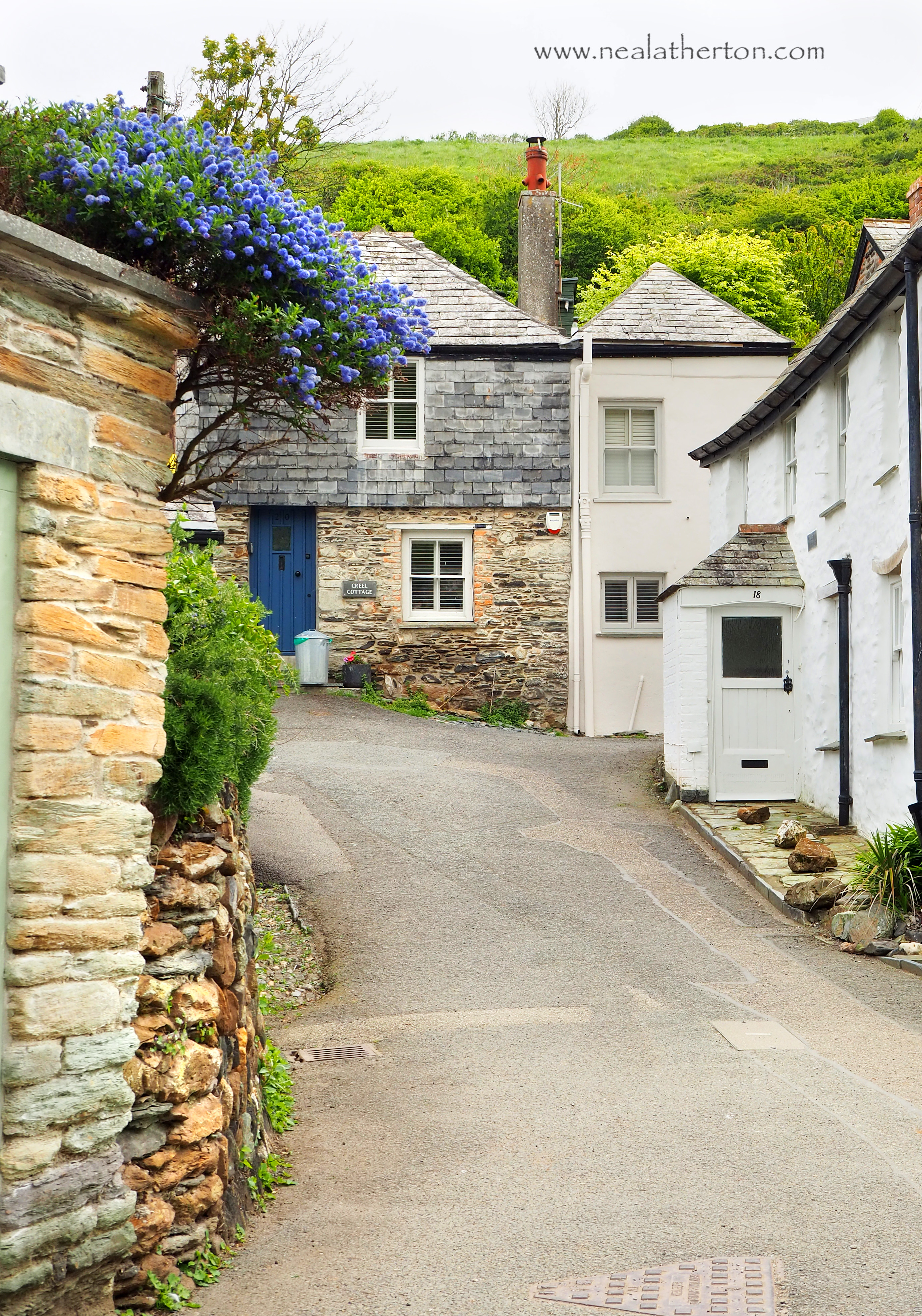 Alt="Port Isaac Cornwall Cottages for UK travel book"