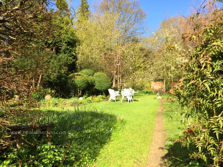 Alt="Photo of quiet garden in Lavenham Suffolk"