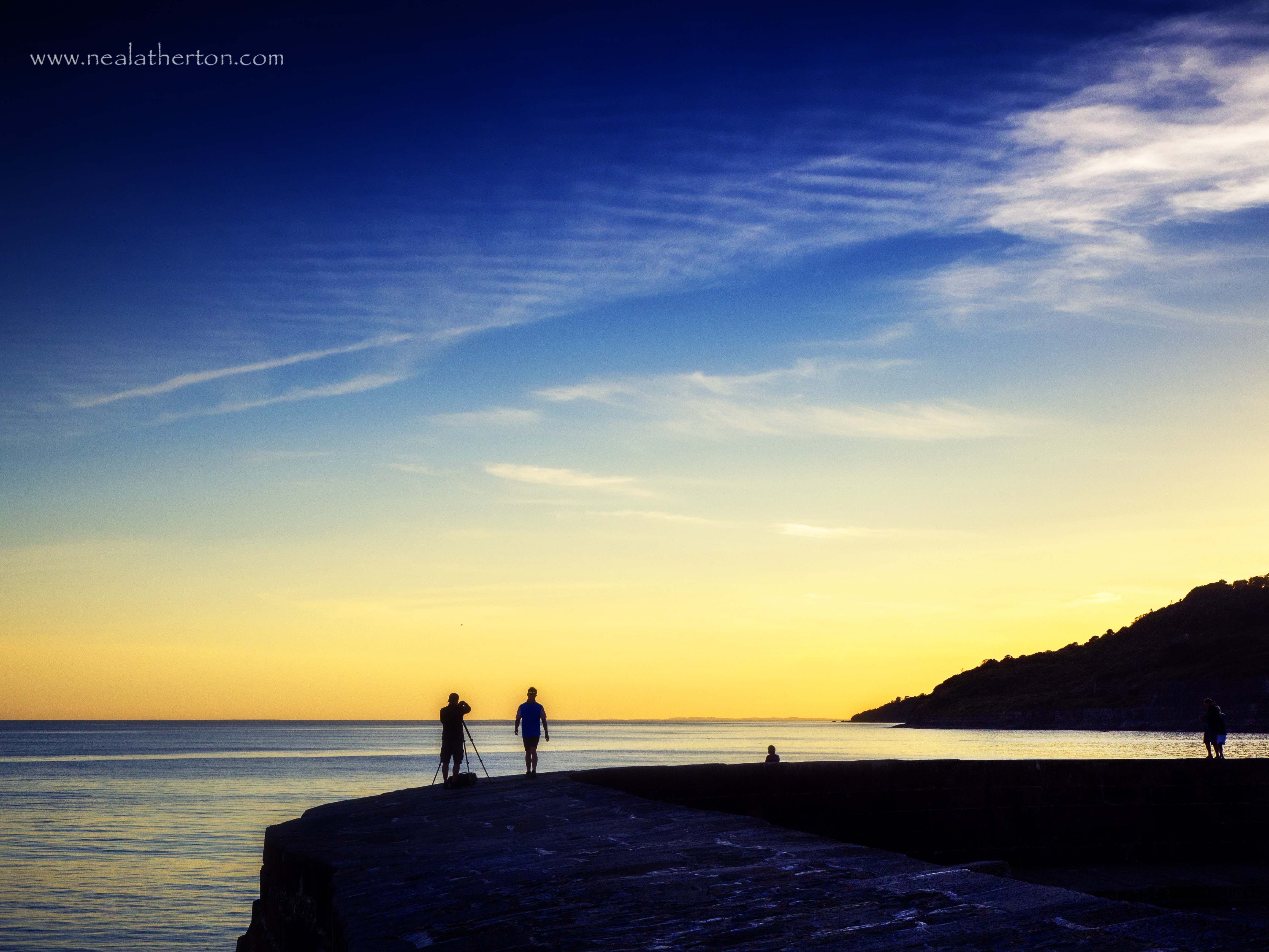 Alt="Photographers on the Cobb Lyme Regis Dorset"