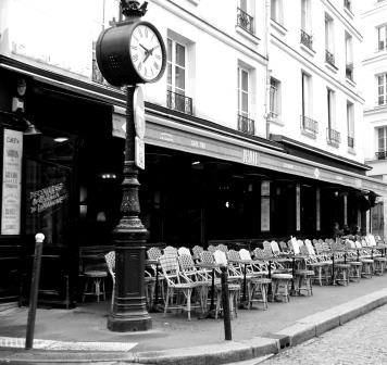 Alt="Photo of Place Contrescarpe Paris French travel books"