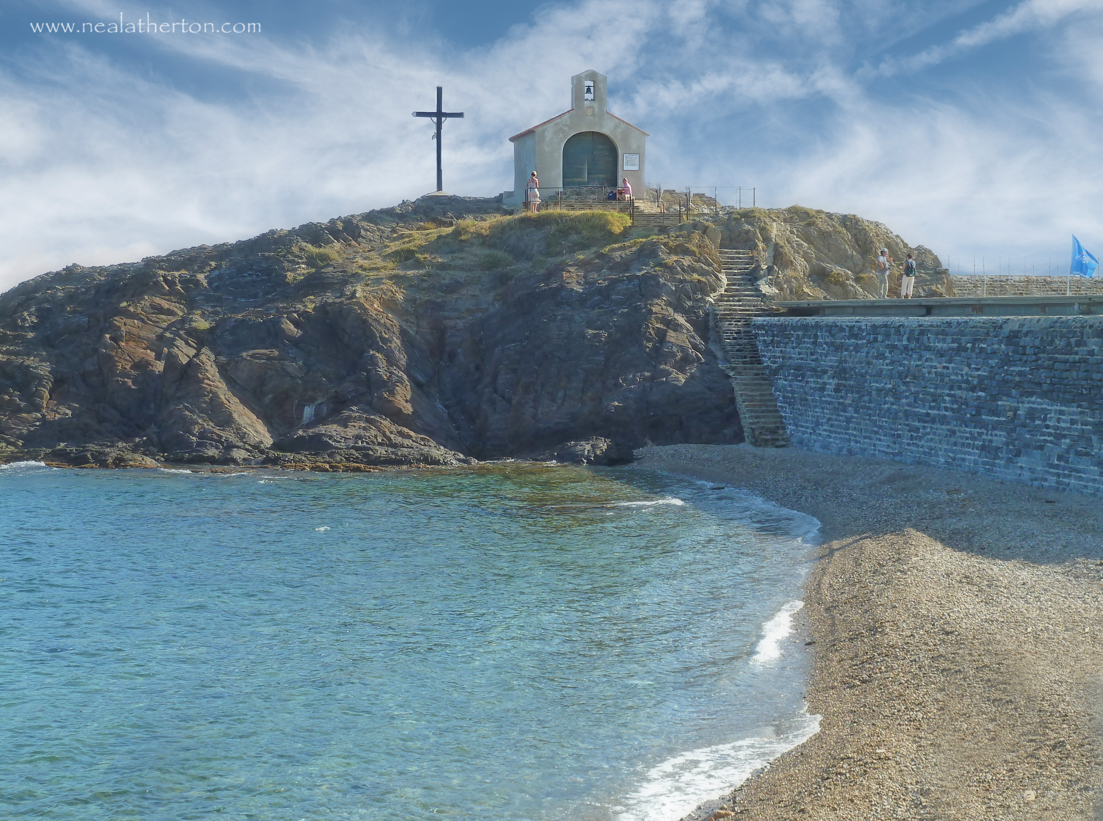 Alt="On the small island in Collioure Harbour is Chapelle Saint Vincent"