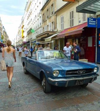 Alt="Rue Cler a street in the 7th district of Paris France"